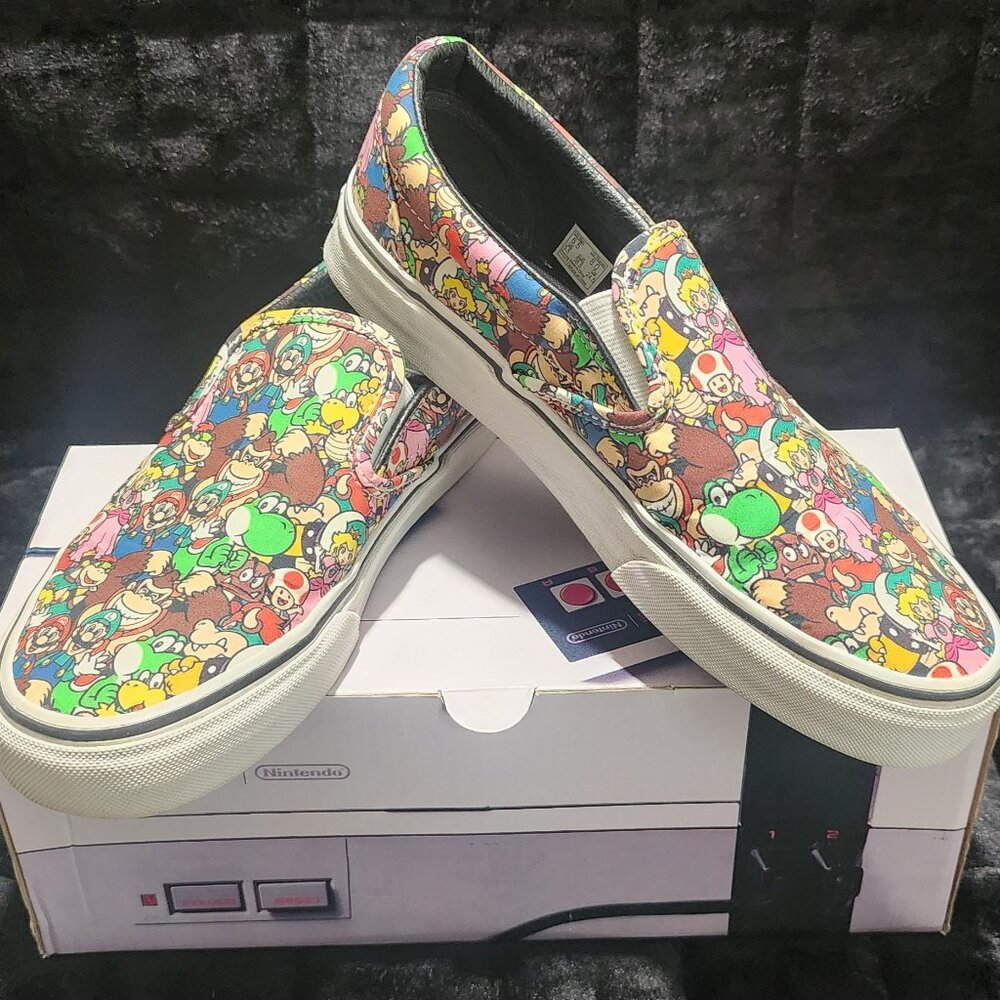 VANS x NINTENDO  **Nintendo Super Mario Brothers Classic Slip-on**